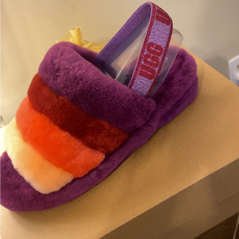⛵️NWT UGG SLIDES - Picture 4 of 5
